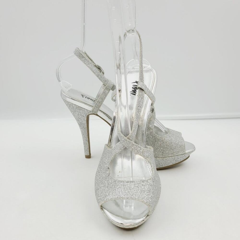 Fioni Peep-toe Stilettos, Silver Glitter Women Size 8, EUC